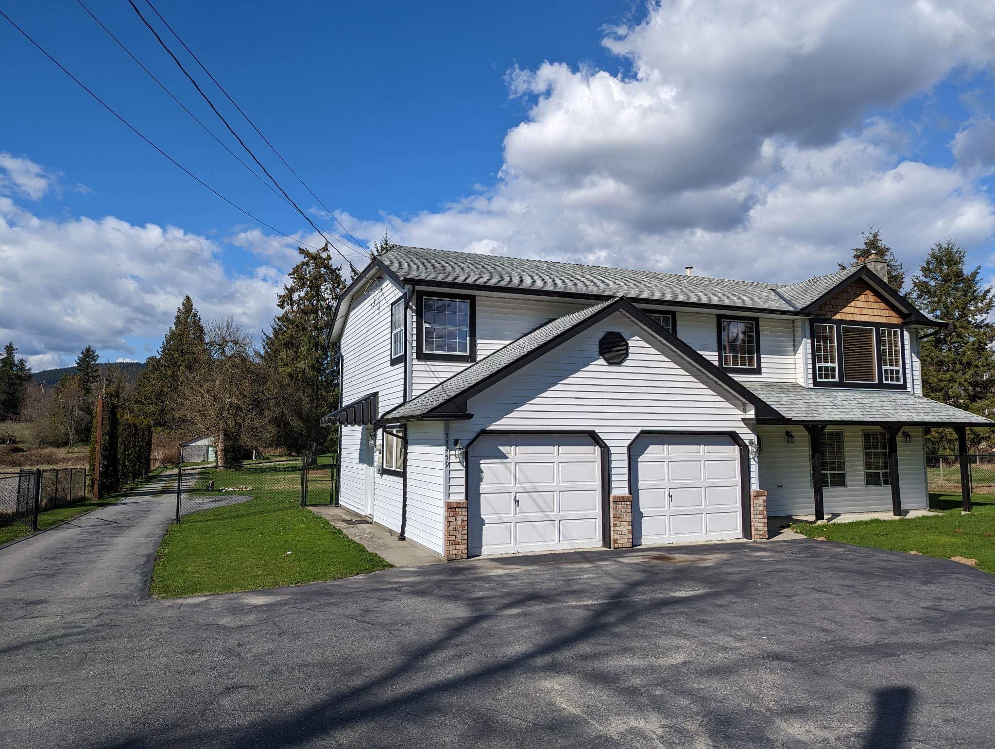 33459 Dewdney Trunk Road (1132)